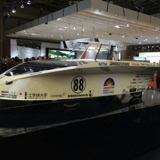東京モーターショー工学院大学ソーラーカー